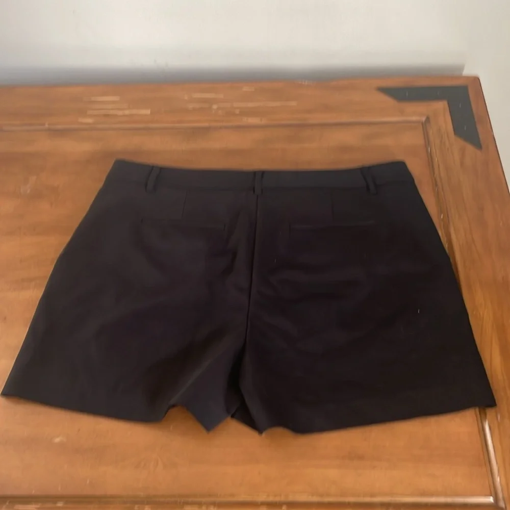 Halogen Classic Black Women's Shorts Size 14